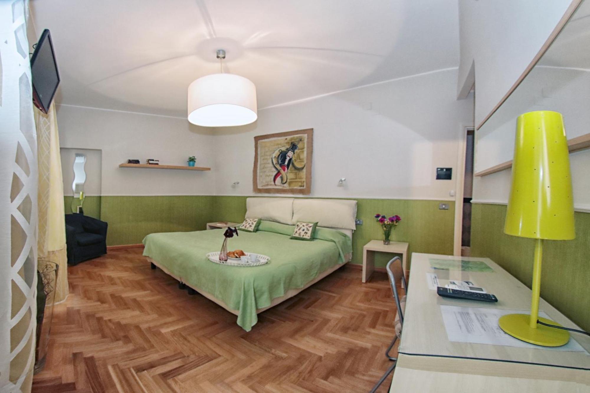 B&B Cappella Vecchia 11 Napoli Bagian luar foto