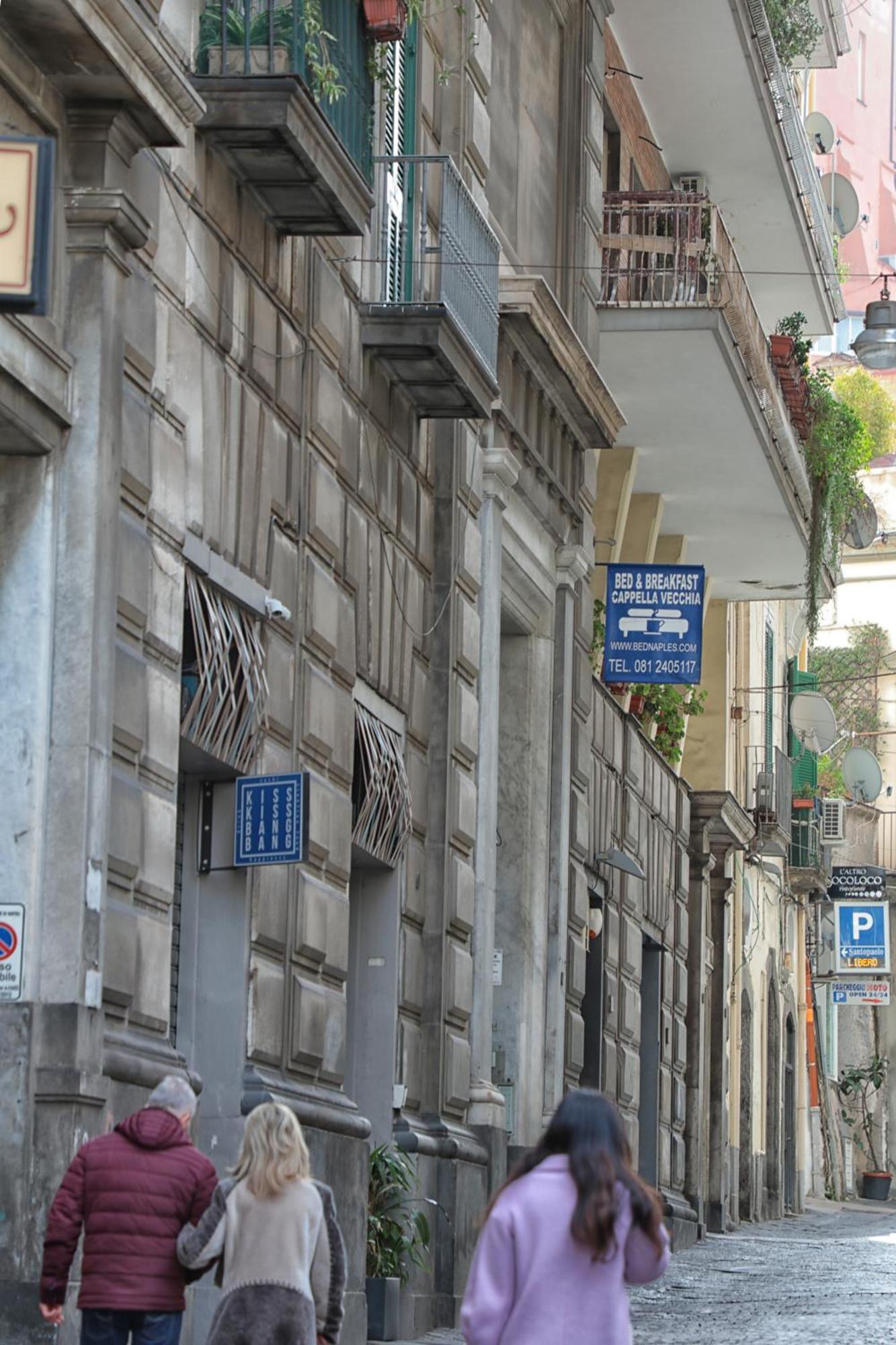 B&B Cappella Vecchia 11 Napoli Bagian luar foto