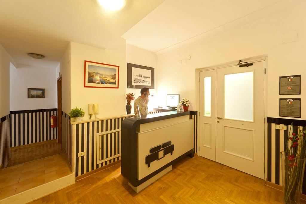 B&B Cappella Vecchia 11 Napoli Bagian luar foto
